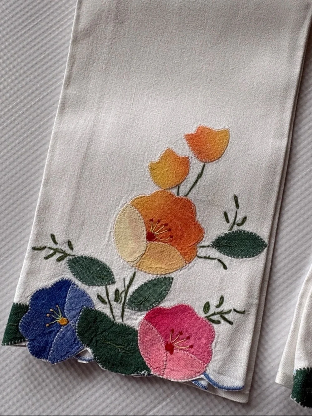 Vintage Hand Stitched Flowered Tea Towels / Set of 2